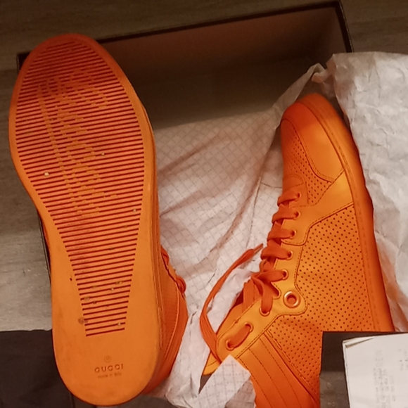 Authentic Gucci high top sneakers. - Picture 2 of 4